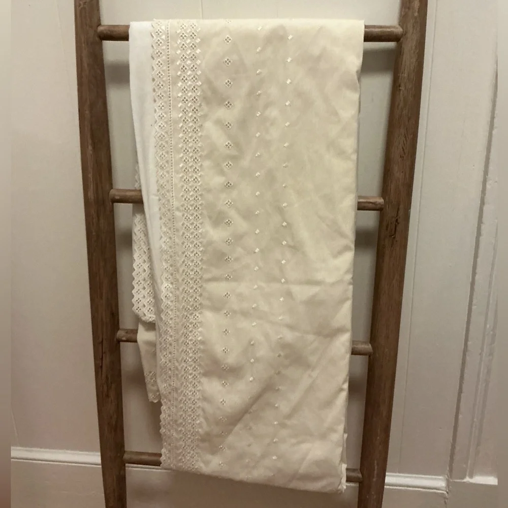 Vintage Martex Eyelet Bedskirt